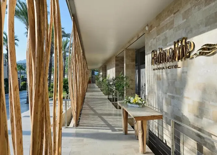 Отель Yalikavak Marina 4*